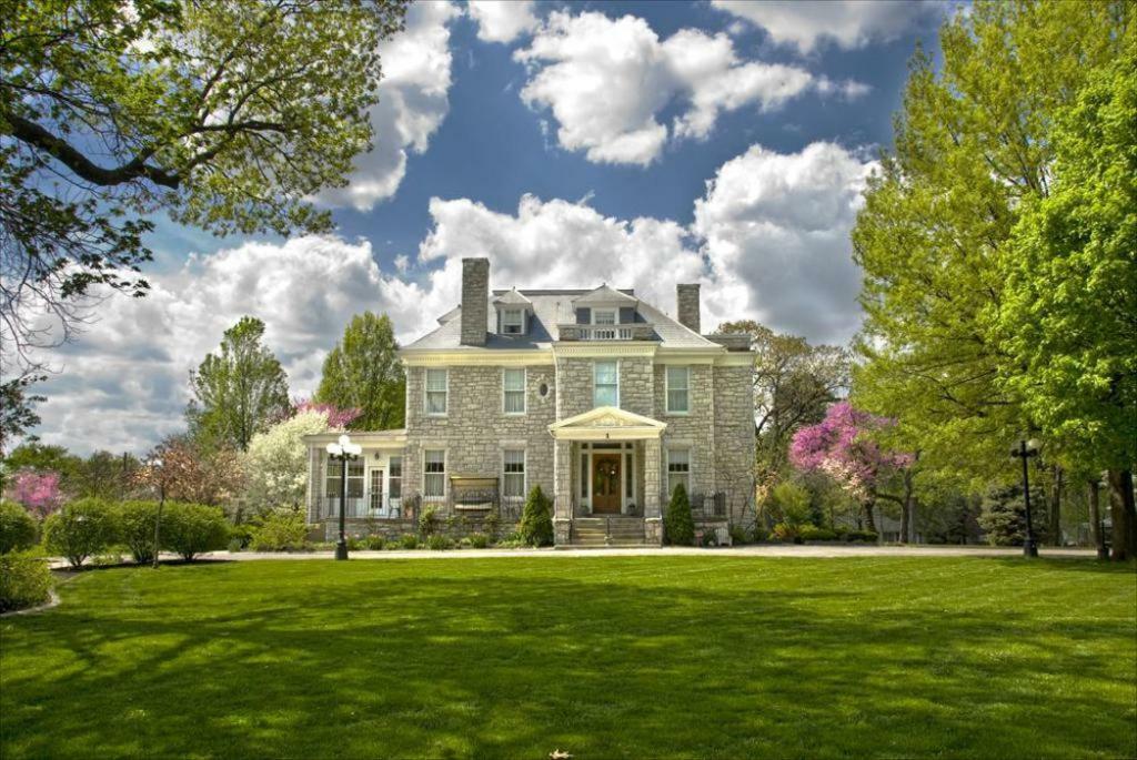 Hawthorn Bed And Breakfast Independence Exterior photo